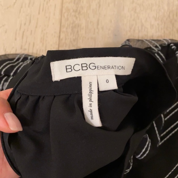 BCBGeneration high waisted black shorts - Picture 3 of 4